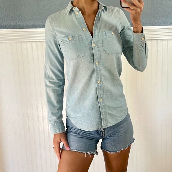 Madewell Tops - Madewell Chambray Classic Ex-Boyfriend Shirt in Evie Wash Slim XXS